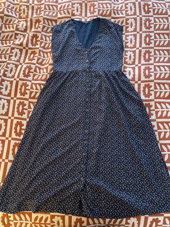 Madewell Dresses & Skirts - Madewell Navy Blue Floral Button-Front Midi Dress